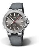 Aquis Date 43.5 Relief Stainless Steel / Grey / Leather