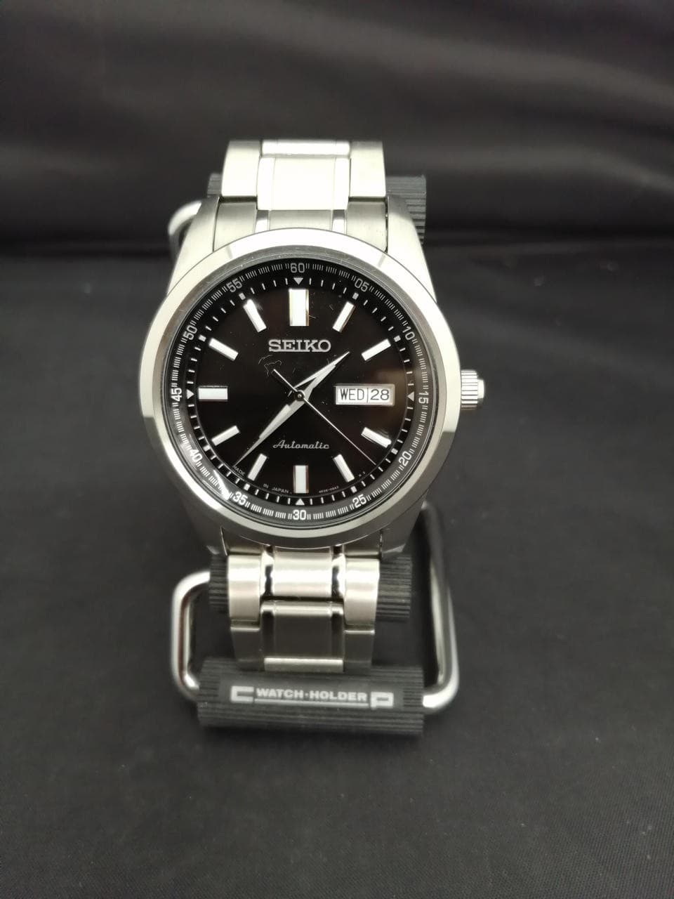 Automatic Winding Wristwatch Model Number 4R36 05Z0 SEIKO