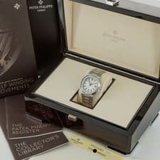Patek Philippe Nautilus 40mm Watch 5711/1A-011 yr 2013 w/Box/Booklets #W276578-1
