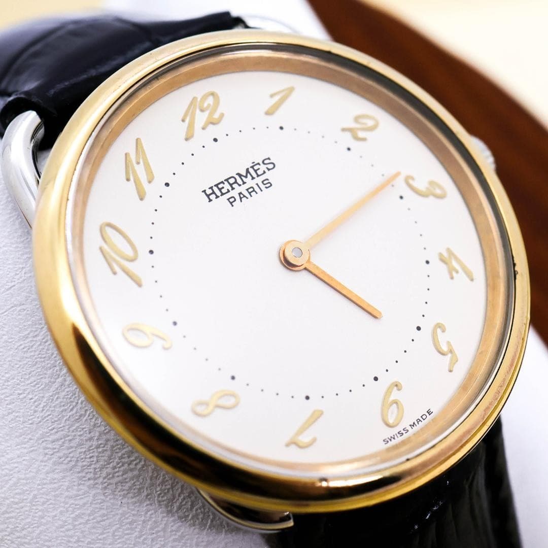 Hermes Arceau Wristwatch Quartz Dimensions 3.3 cm (H) x 3.3 cm (W) x 0.6 cm (D)