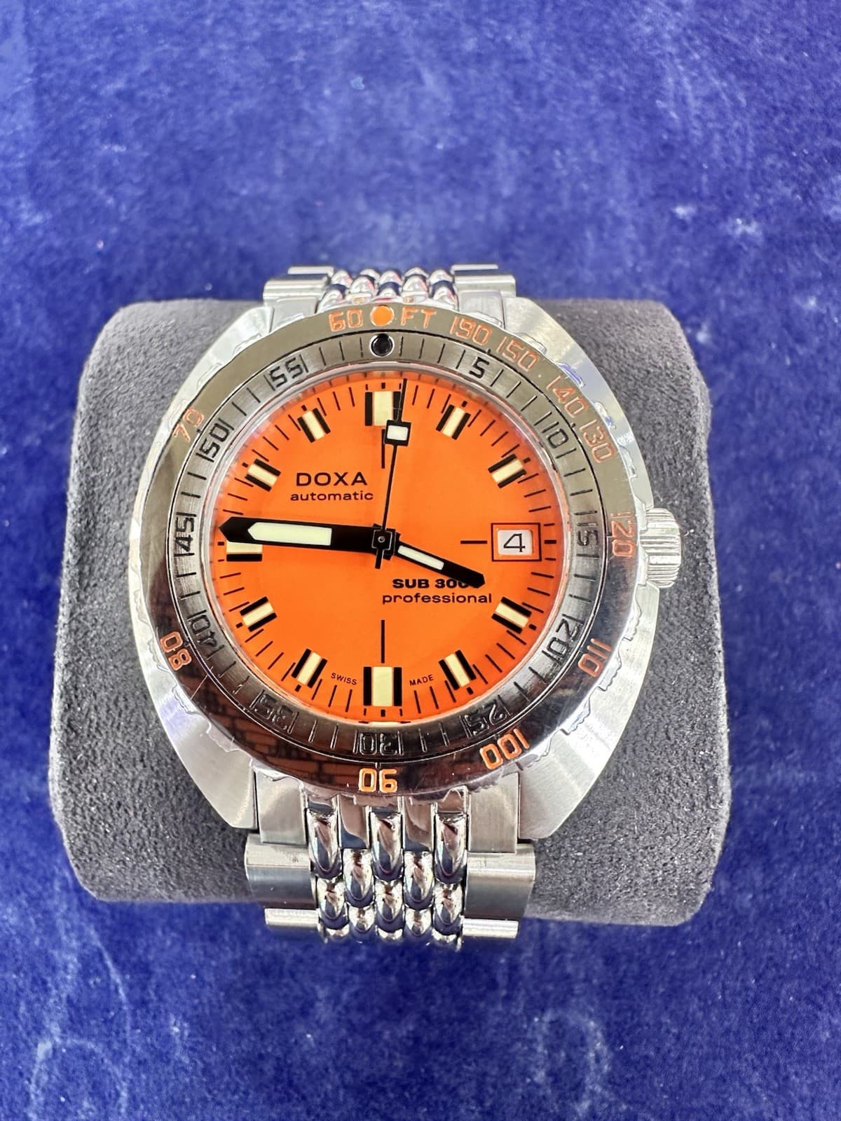 DOXA Sub 300T Professional Box and Papers Super Mint 🔥