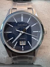 Brand New Seiko Men’s Watch Textured Blue Dial with Original Box SUR559P1