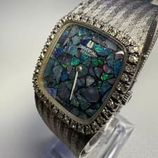 [DIAMOND BEZEL] Universal Geneve Opal Dial Manual Men's Watch