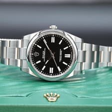 Rolex Oyster Perpetual 41 – Ref. 124300 (Black Dial)