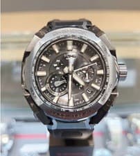 Casio G-Shock MTG-B4000B-1A2DR Solar Bluetooth Radio Watch 200M