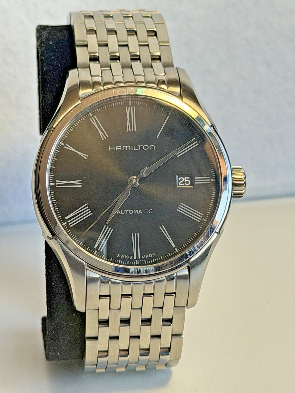 2. Hamilton American Classic Valiant Automatic Mens Watch - 40 mm - H39515133