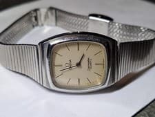 Vintage ladies Omega Seamaster quartz watch Steel cased and bracelet watch genui