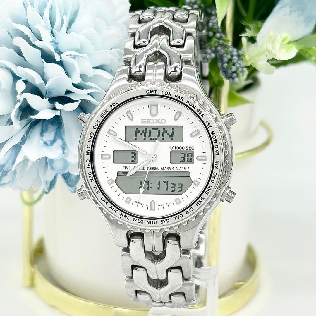 World Time Quartz Watch H021-8050, 1224 Hr,