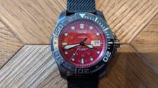 Victorinox Dive Master 500 - AUTOMATIC- Swiss Army Men's -ULTRA RARE- Red Nice!