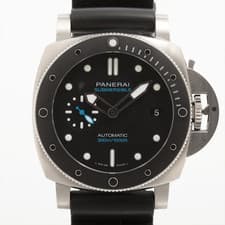 Panerai PAM00683 Submersible Luminor Marina 42mm Near MINT Box Papers US Seller