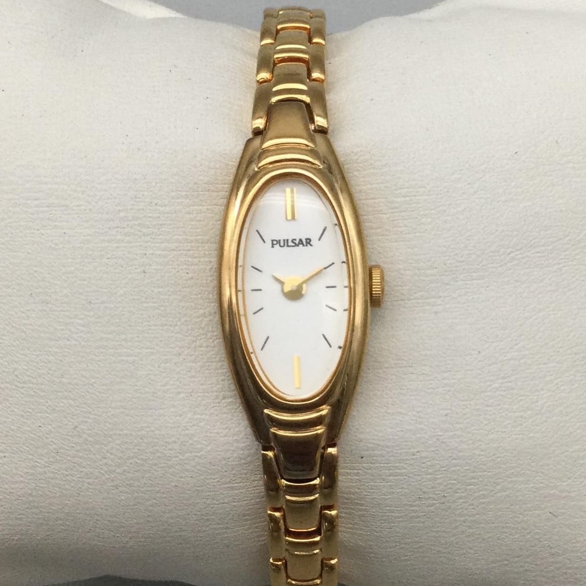 Pulsar Womens Watch 12mm White Dial Gold Tone Oval V220-X017 New Battery 6.25"