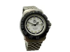 Tag Heuer Formula 1 Professional White Dial on Bracelet WA1218 runs