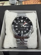 Seiko 5 Men's Automatic GMT Sports Watch Black/Silver Bezel, SSK001