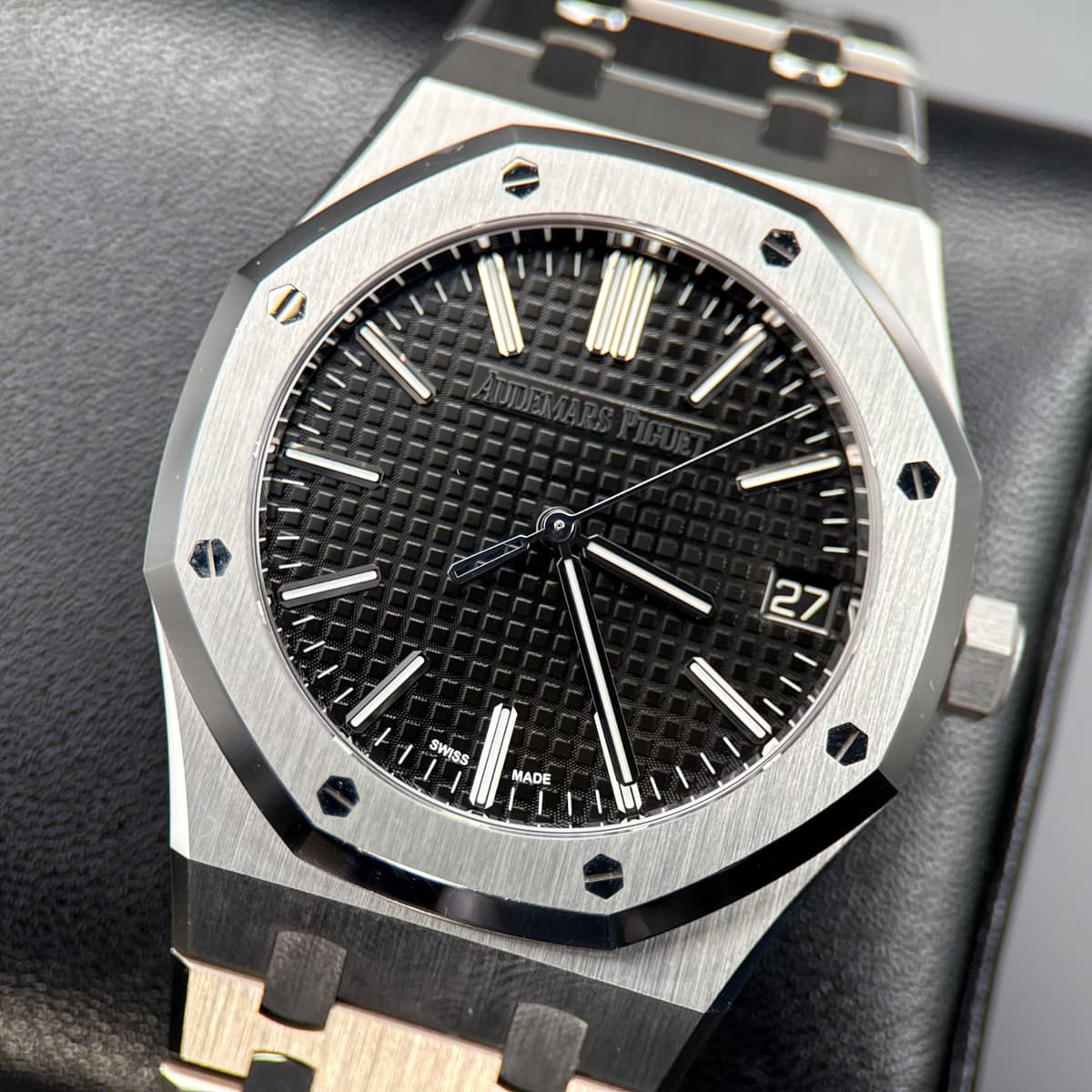 Audemars Piguet Royal Oak 15510ST.OO.1320ST.07 Black Dial Automatic 41mm - 2025