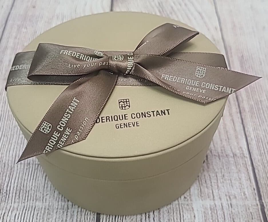 Frederique Constant Geneve Wrist Watch Mother of Pearl Quartz Ultra Thin New