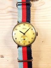 Vintage 1950's Doxa Le Locle Suisse Anti-Magnetic Manual Winding Champagne 33mm