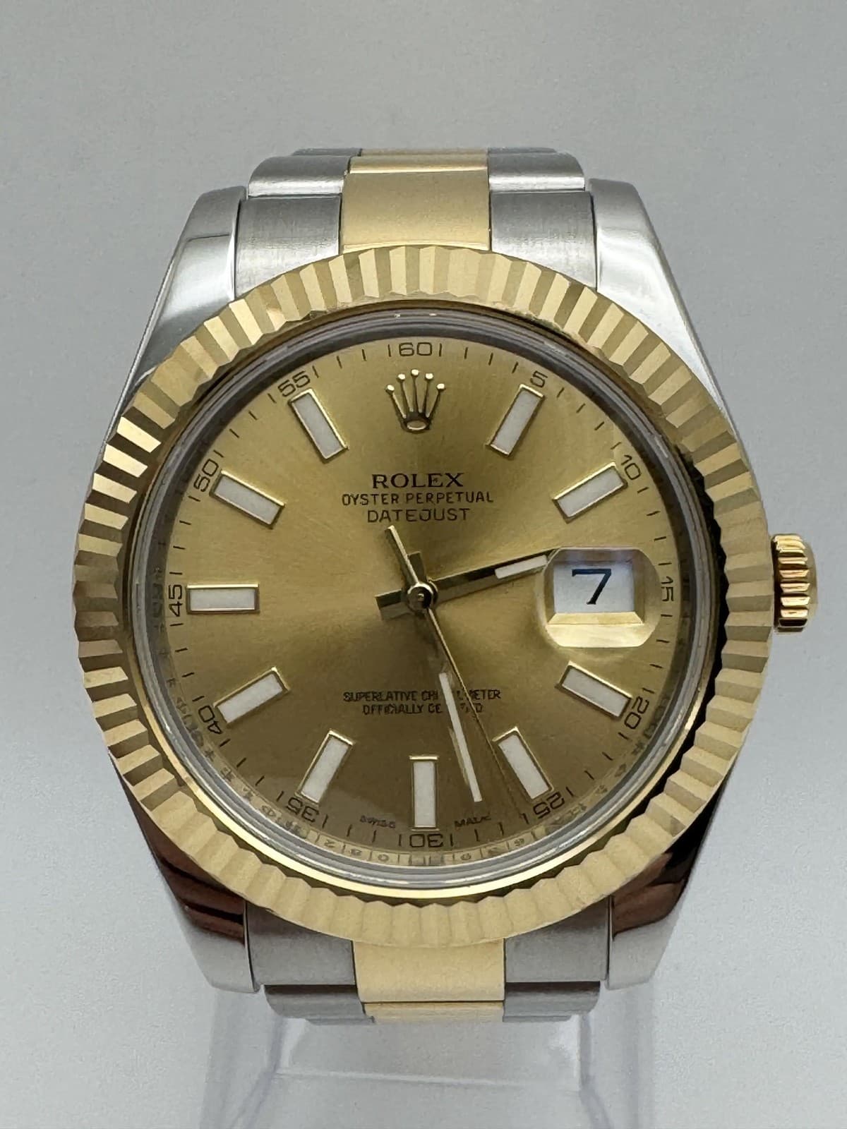Rolex Datejust 41mm 116333 18K Fluted Bezel Champagne Dial Two Tone Oyster