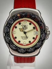 Vintage TAG Heuer Formula 1 Professional 200 Meters Quartz 28mm Watch