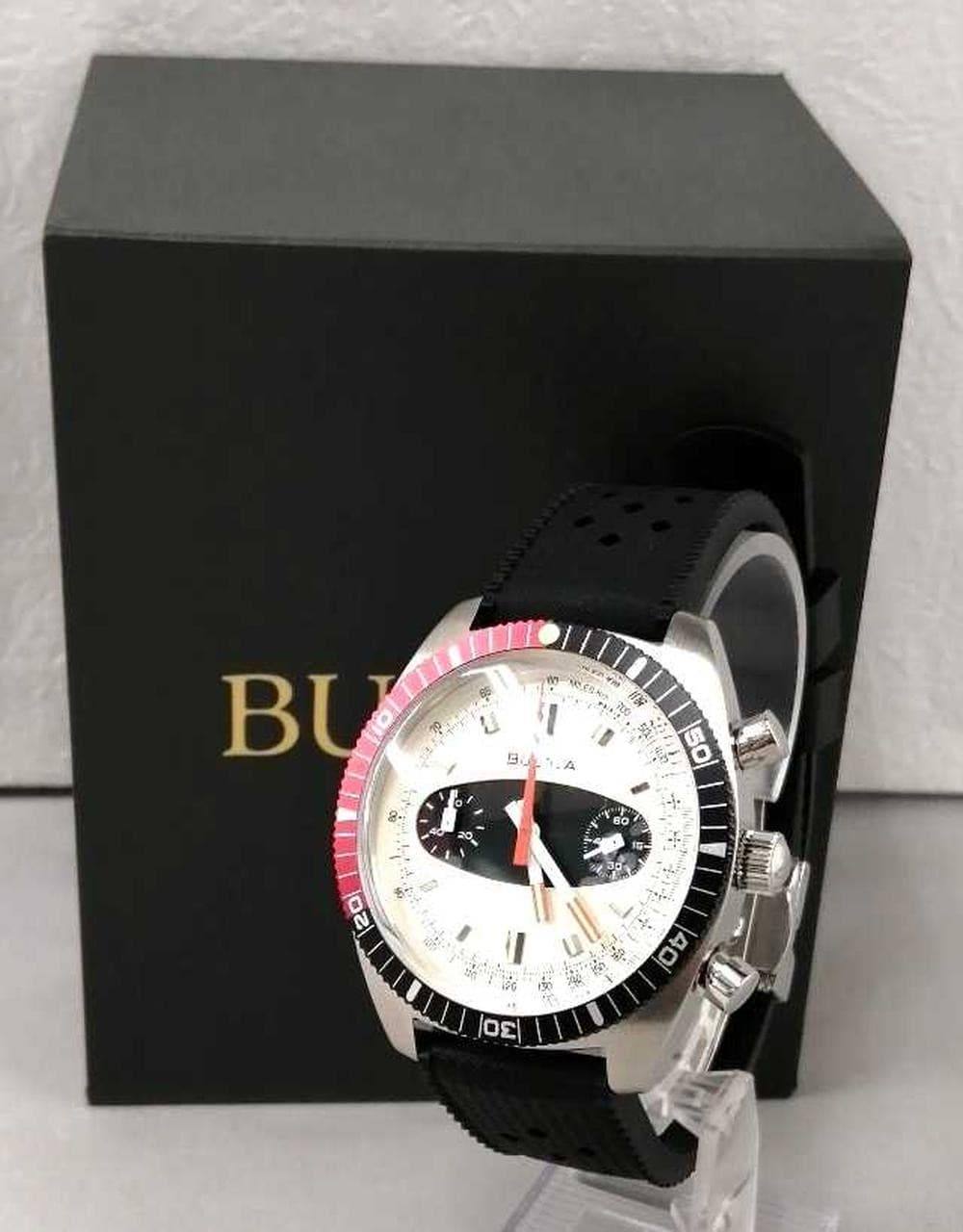 BULOVA Archive Series White Wristwatch Model 98A252 BULOVA