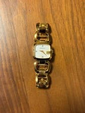 Gucci Gold Analog Quartz Watch Metal Band White Dial Used From Japan