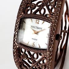 Waltham Mother of Pearl Quartz Ladies Watch Vintage Elegant Timepiece