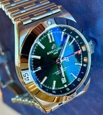 Breitling Chronomat Automatic GMT 40 Green Dial Watch A32398