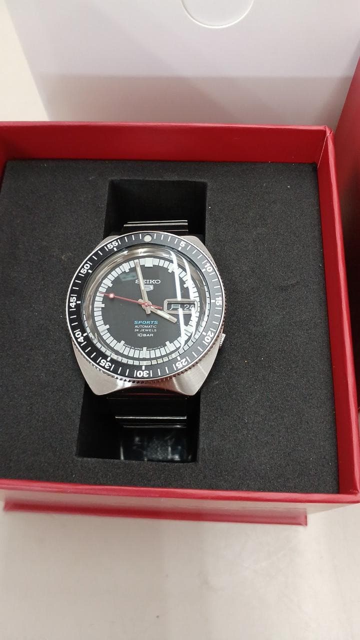 5 SPORTS Model SBSA223 SEIKO