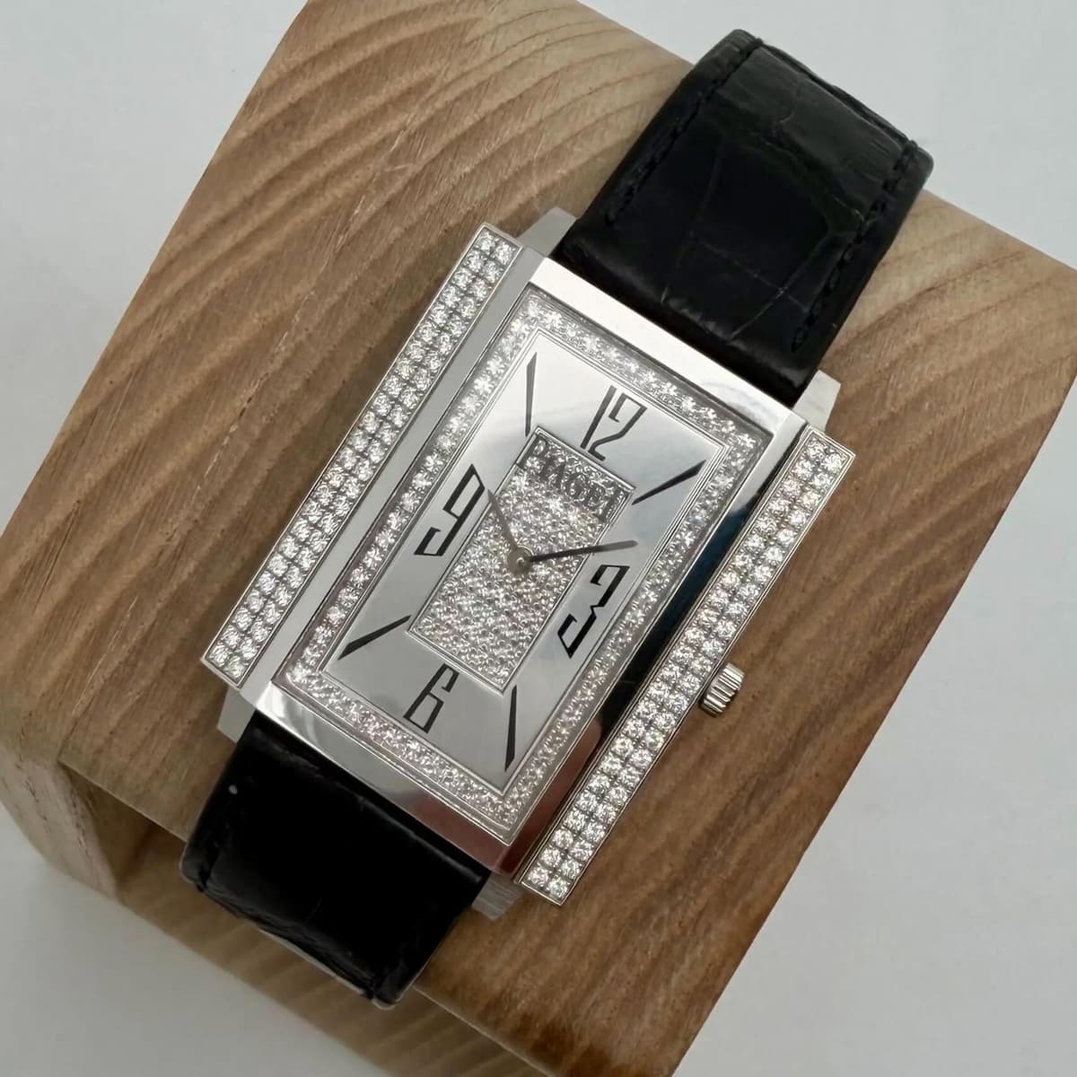 Piaget Black Tie 28mm P10098 18k White Gold Silver Dial Diamond Hand Wind Watch