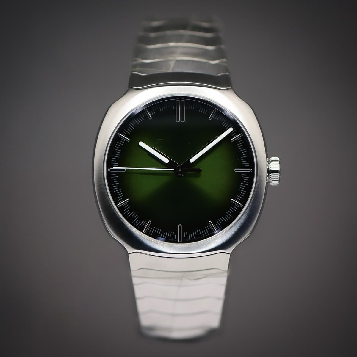 H. Moser & Cie  Streamliner Centre Seconds Matrix Green 6201-1200 | Full Set NIB