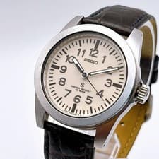 Seiko SUS 7N21-0010 Wristwatch Rare Vintage Quartz 36mm Mens wrist 18cm