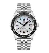 Luminox XS.3126M.1 Pacific Diver Ripple MOP Dial 39 mm Steel Quartz Wrist Watch