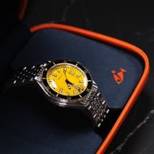 DOXA SUB 200 Professional Yellow Dial Automatic Diver 42mm Full Kit