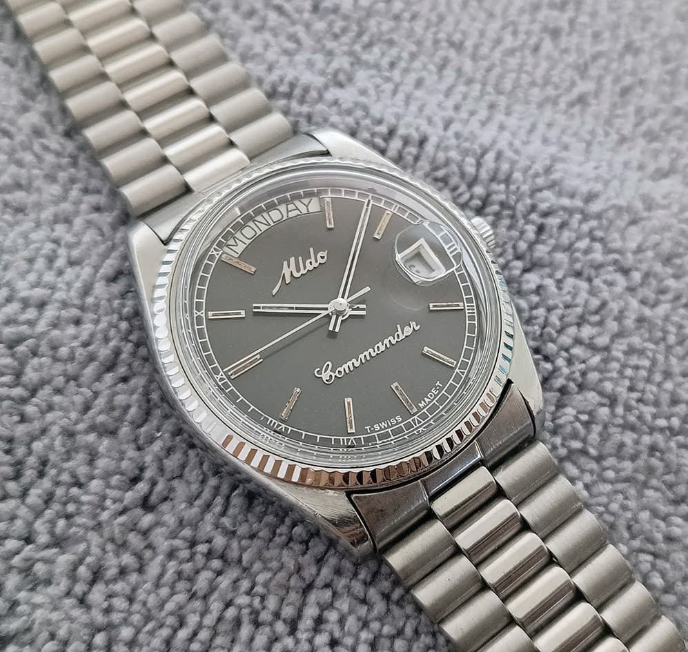 NICE VINTAGE MIDO COMMANDER MODEL 8299 AUTOMATIC 25 JEWELS SWISS MADE GENT WATCH