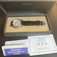 Seiko Quartz Analog Wristwatch, Black Dial, Japan, Discounted Sale