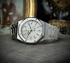 Audemars Piguet Royal Oak Silver Men's Watch - 15400ST.OO.1220ST.02