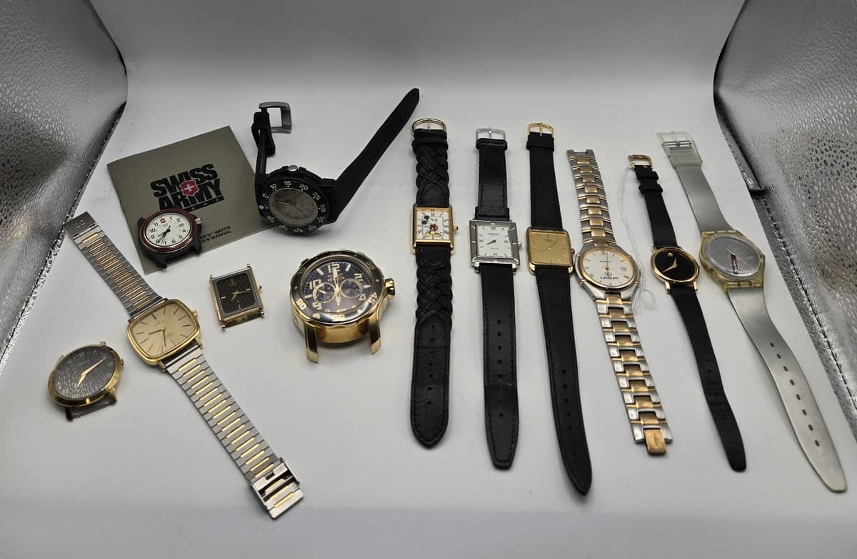 Lot Of 12 Watches Omega Gucci Movado Luminox Swiss Army Parts Resell Estate