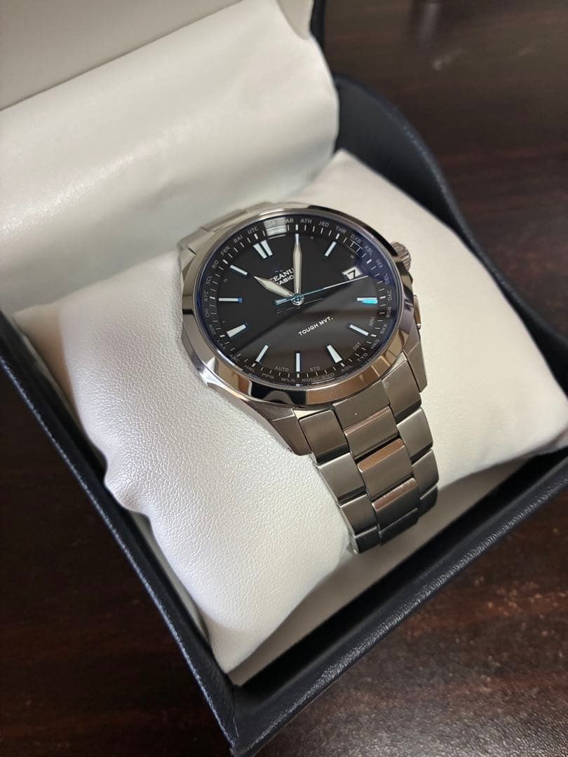 Oceanus OCW-S100-1AJF Solar Radio Watch with Box & Manuals, Used