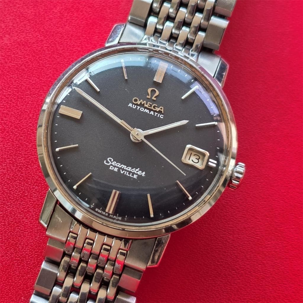 VINTAGE  1963  OMEGA  SEAMASTER  SS   CAL 560   AUTOMATIC  DATE   BLACK  CLEAN