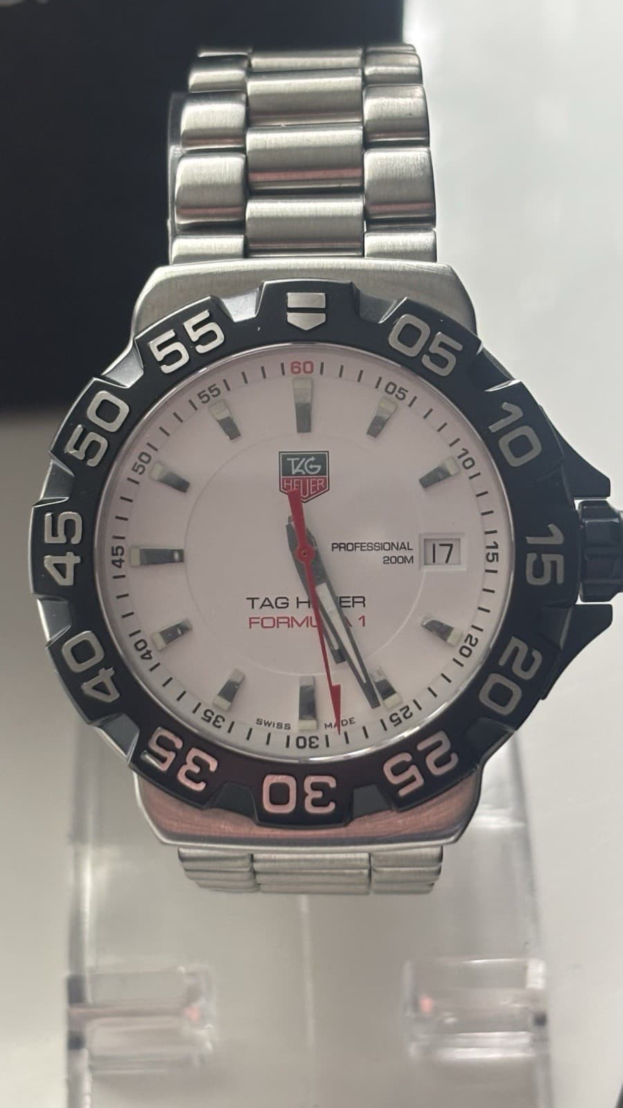 Tag Heuer Formula 1 WAH1111 White Dial Swiss Quartz Watch Full Size