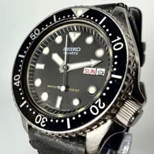 SEIKO Diver's Watch 6458-6000 Quartz Vintage Watch 150m Day-Date 40mm