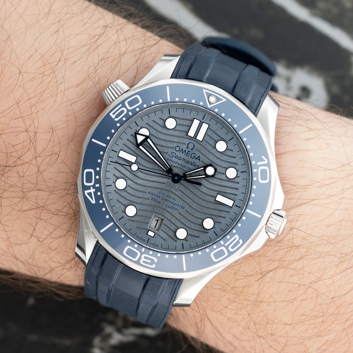 Omega Seamaster Professional 300M - 210.32.42.20.06.001 - 42 mm Stainless Steel