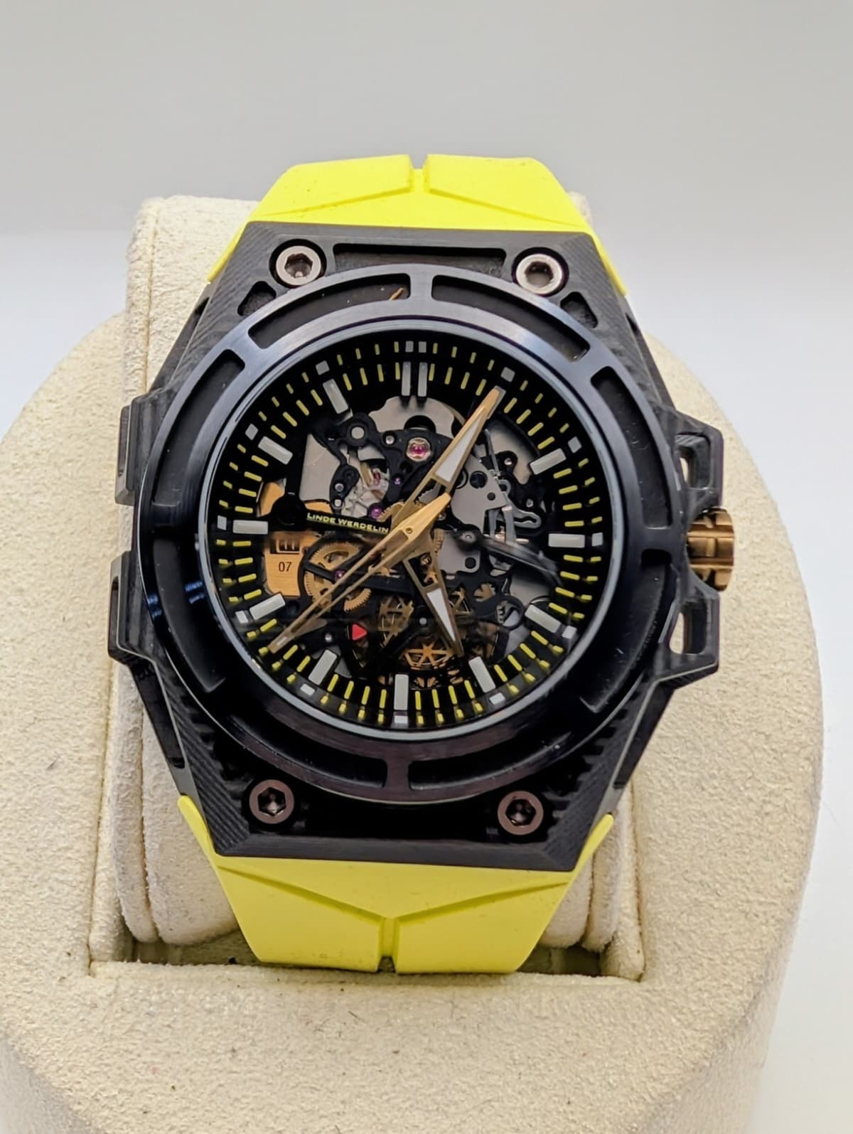 LINDE WERDELIN SPIDOLITE TITANIUM –  Carbon 3D MOVEMENT