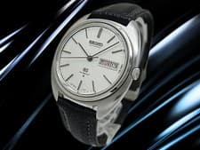 GRAND SEIKO Watch HI-BEAT 5646-7000 Egg Case Silver Dial GS Medallion Automatic