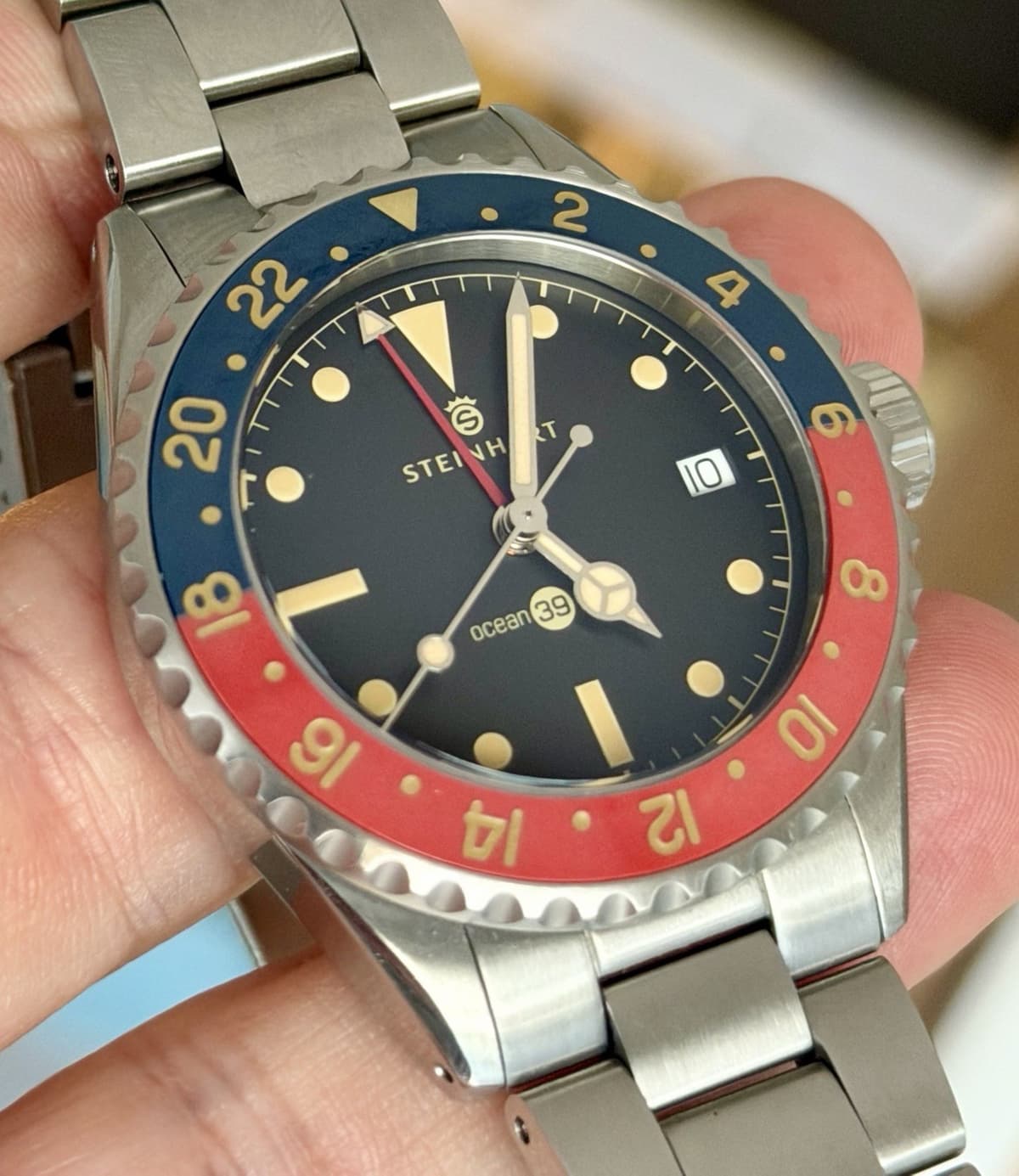 Steinhart Ocean 39 GMT Vintage Pepsi 39mm Automatic Swiss Watch
