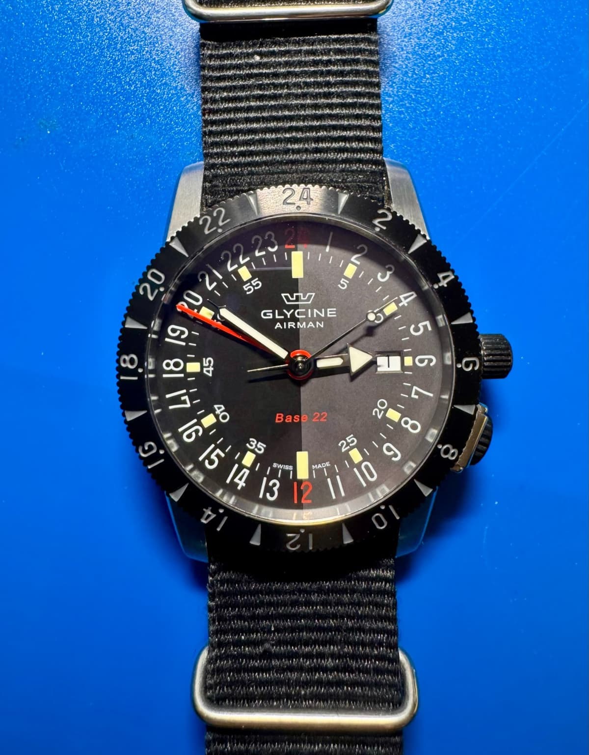 Glycine Airman GL293 GMT  Watch. Automatic, Black/Grey Dial  Rare