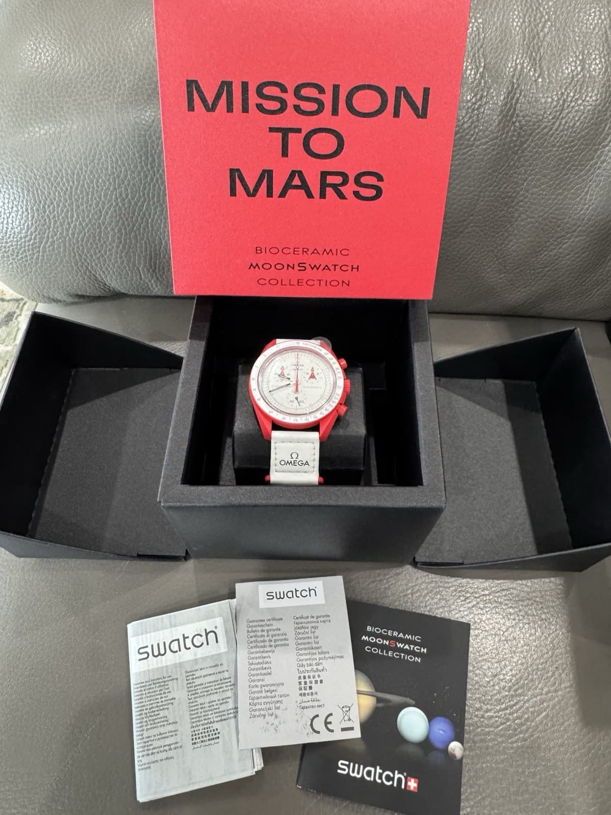 Omega x Swatch Mission to MARS Bioceramic Moon Swatch SO33R100 BNIB