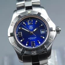 Near MINT TAG Heuer Professional 200m WN1312 Date Blue Quartz 30mm Ladies Watch