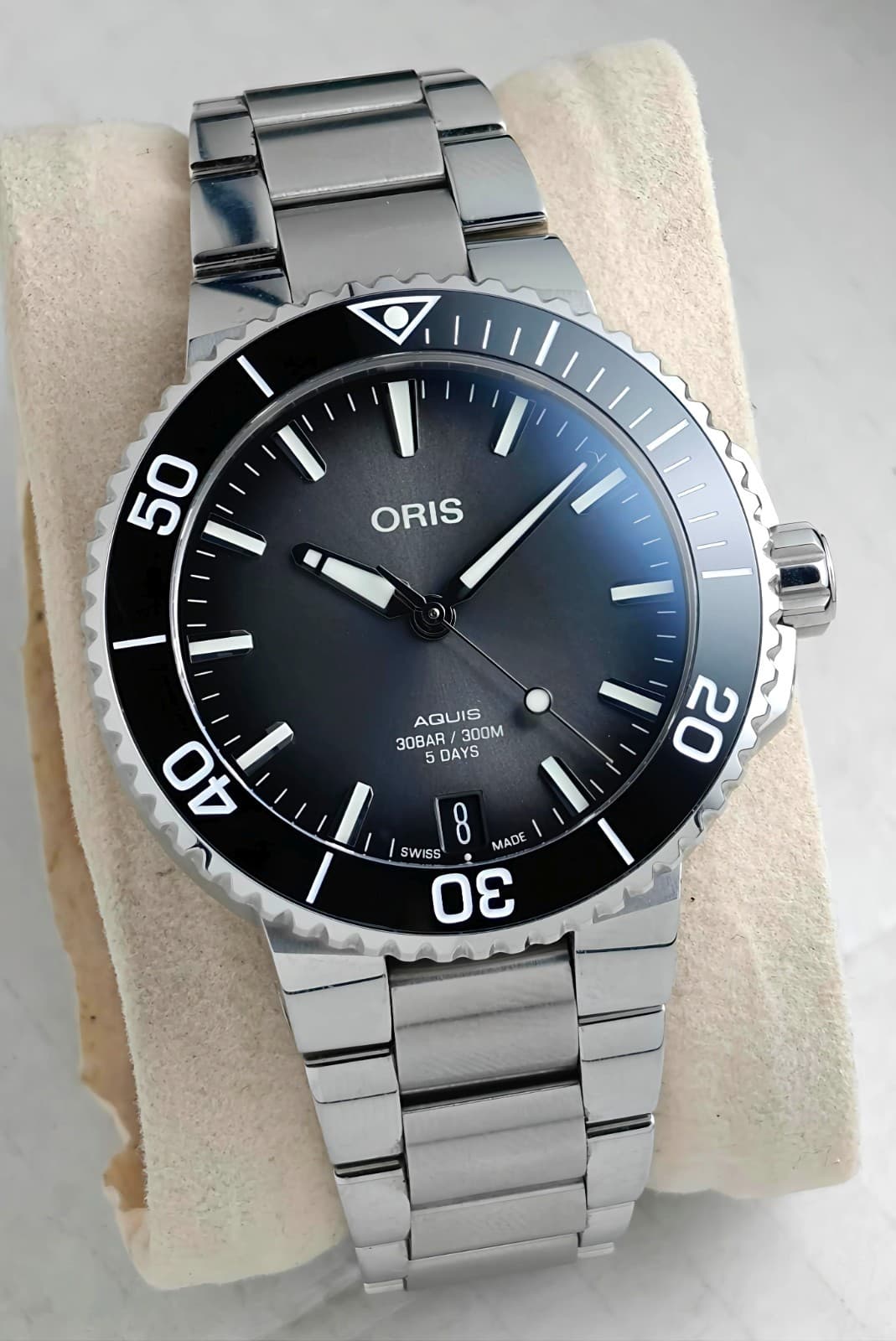 Oris Aquis Calibre 400 Black Automatic Dive Watch 41.5mm