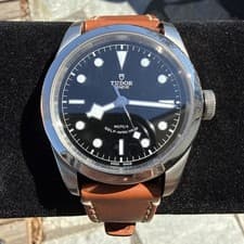 Tudor Black Bay One 41mm automatic mens watch M79540 - box & papers