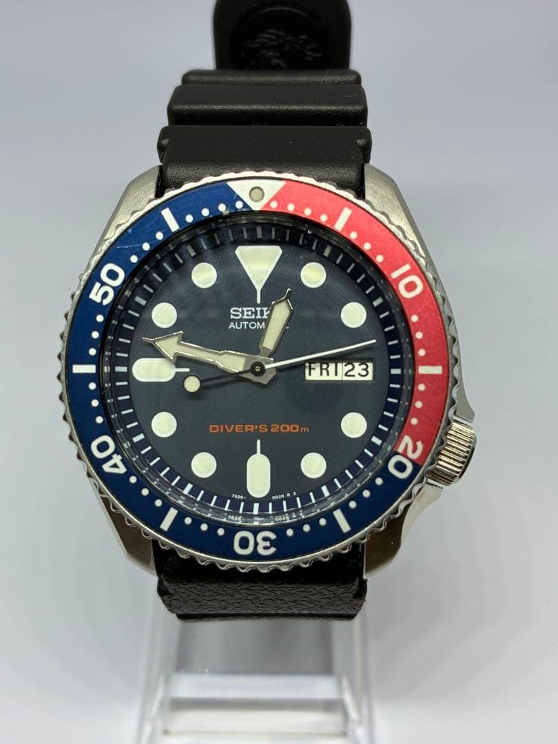 Seiko SKX009 Automatic Diver Watch 200m Japan Analog Dial